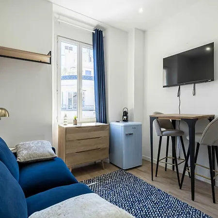 Cozy - Center - 2 People